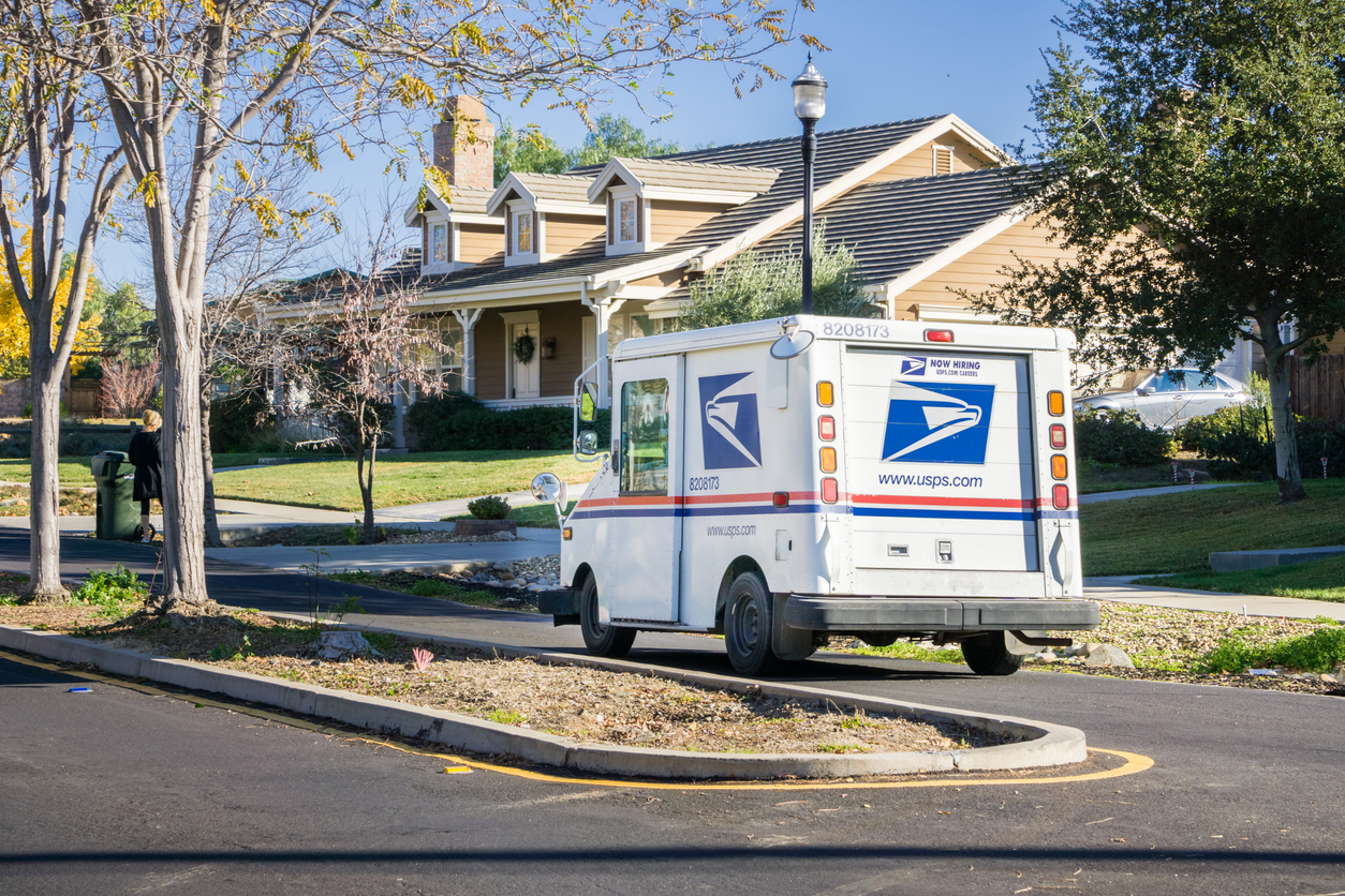 What Are My Options After an Accident in St. Petersburg With a USPS Mail Truck?
